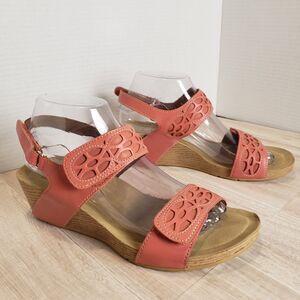 Clarks Alto Anthem Comfort Adjustable Slingback Pink Leather Sandals Size 7.5